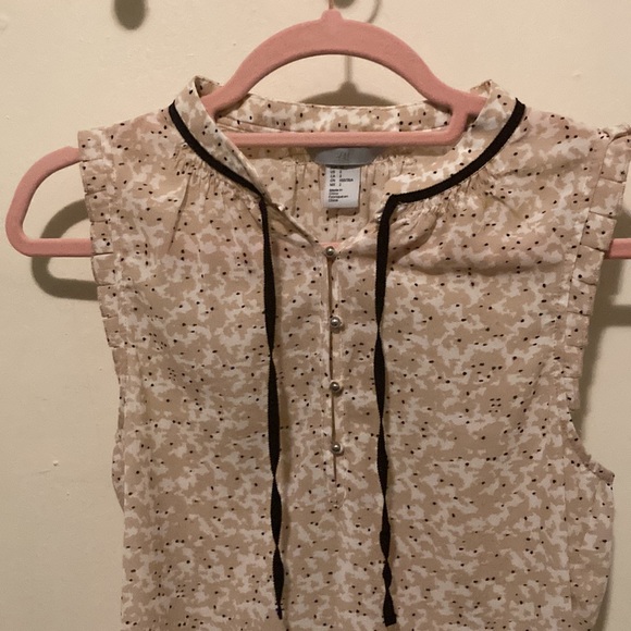 H&M sleeveless top - Picture 2 of 4